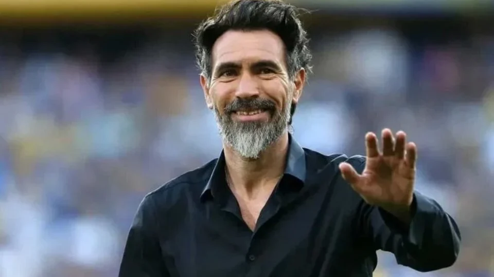 Atlético-MG aposta em carreira sólida marcada por vitórias e oficializa Eduardo Domínguez como novo técnico