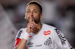 Neymar brilha e Santos respira ao vencer Vasco em noite de polêmica do Brasileirão