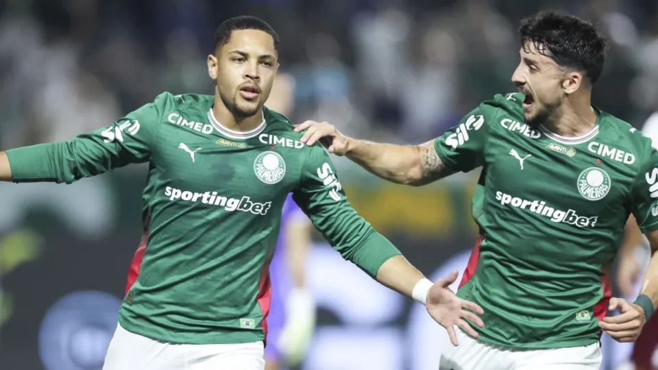 Palmeiras vence o Fluminense por 2×1 e mantém liderança do Brasileirão