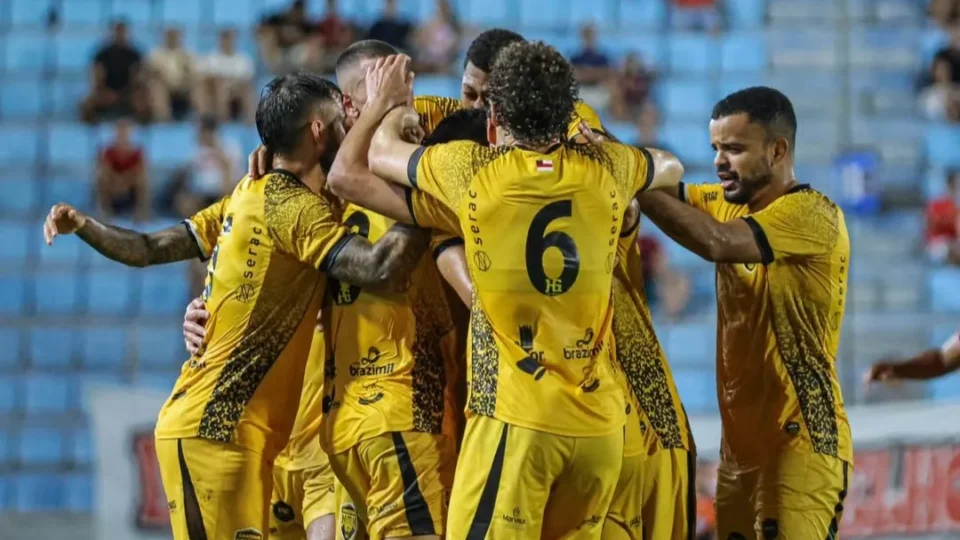 Amazonas FC domina e goleia Imperatriz (MA) por 3 a 0