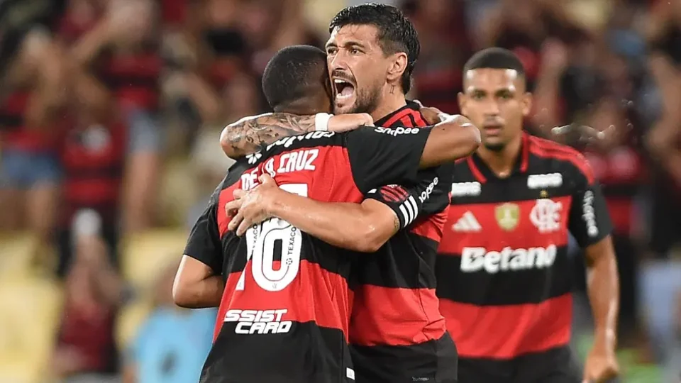 Flamengo reage no Maracanã, mas desempenho ainda preocupa antes da Recopa
