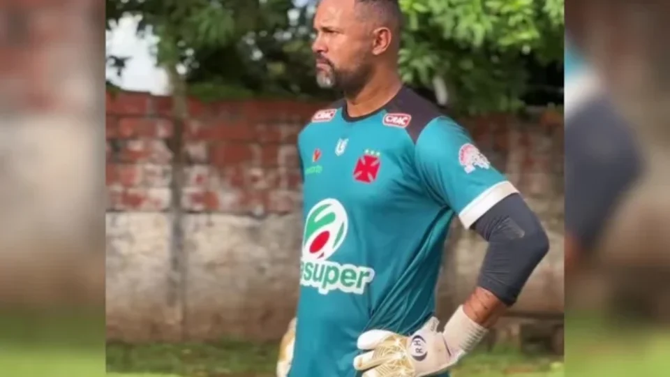 Goleiro Bruno estreia no Vasco-AC com derrota mas salário chama atenção