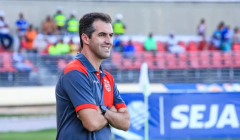 Léo Conde assume como técnico do Remo