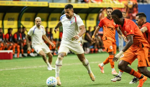 Fortaleza marca nos acréscimos, vence o Manauara e avança na Copa do Brasil