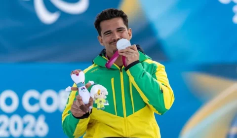 Quebrou o gelo: Cristian Ribera conquista medalha histórica nos Jogos Paralímpicos de Inverno