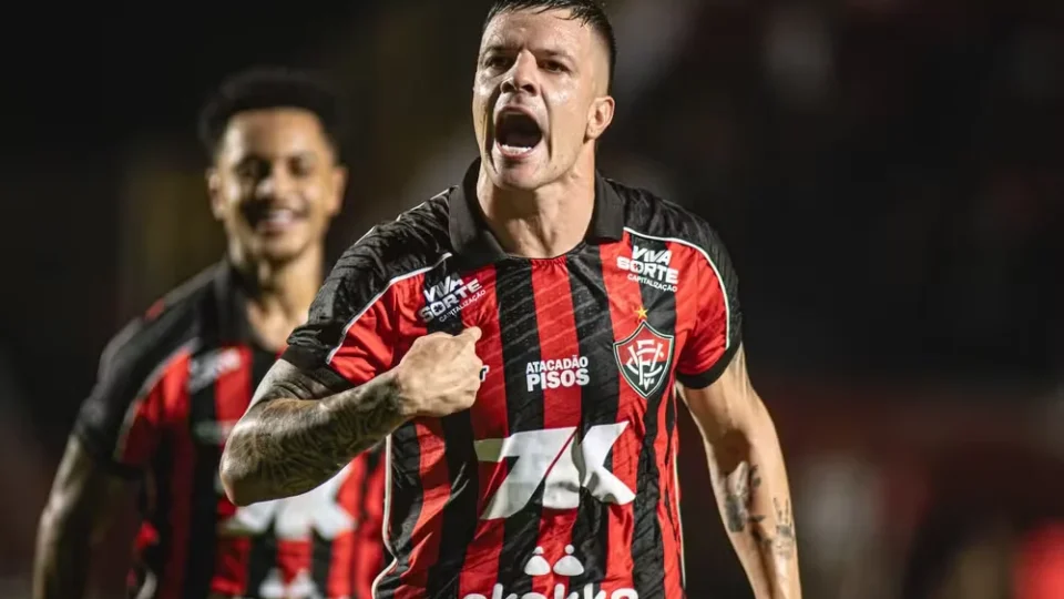 Vitória vence o Atlético-MG e reage no Brasileirão com atuação estratégica