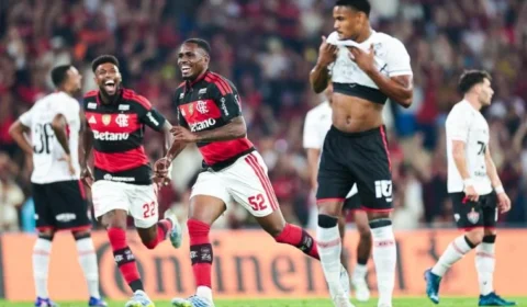 Flamengo vence o Vitória, embala 6ª vitória seguida e amplia sequência invicta