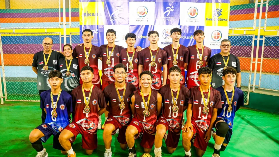 Nilton Lins-AM supera equipe do Paraná por 3 sets a 2 e conquista Brasileiro Interclubes de Vôlei Sub-17 em Manaus