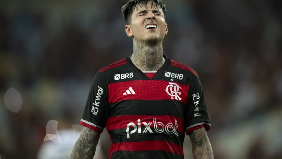 Pulgar é suspenso por quatro jogos pelo STJD e vira desfalque no Flamengo