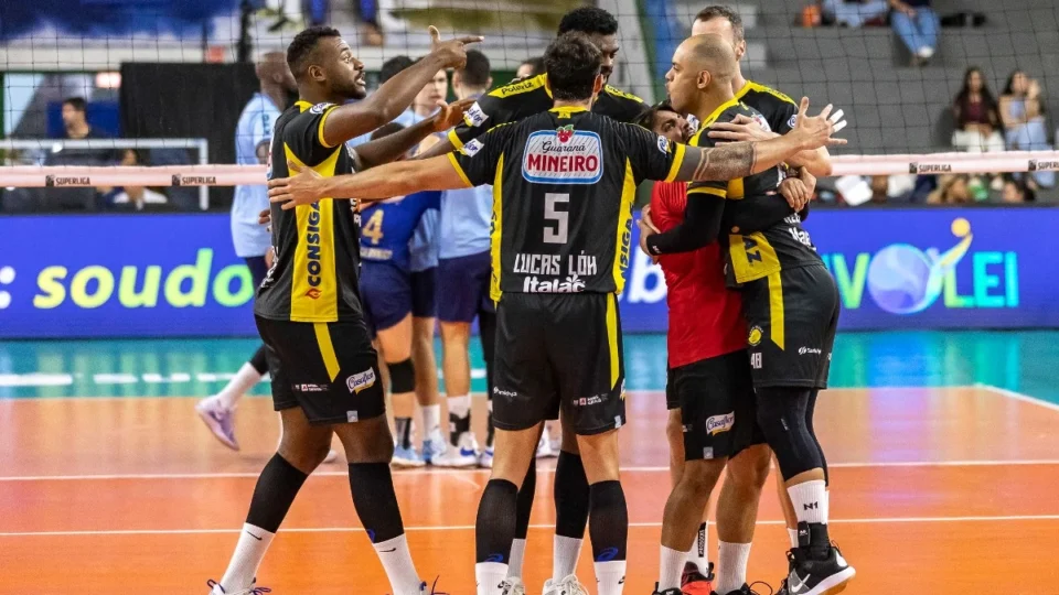 Semifinais da Superliga Masculina estão definidas com quatro gigantes na disputa