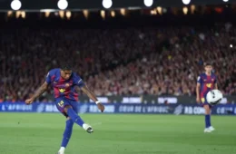 Barcelona vence o Real Madrid, conquista La Liga e levanta seu 29º título